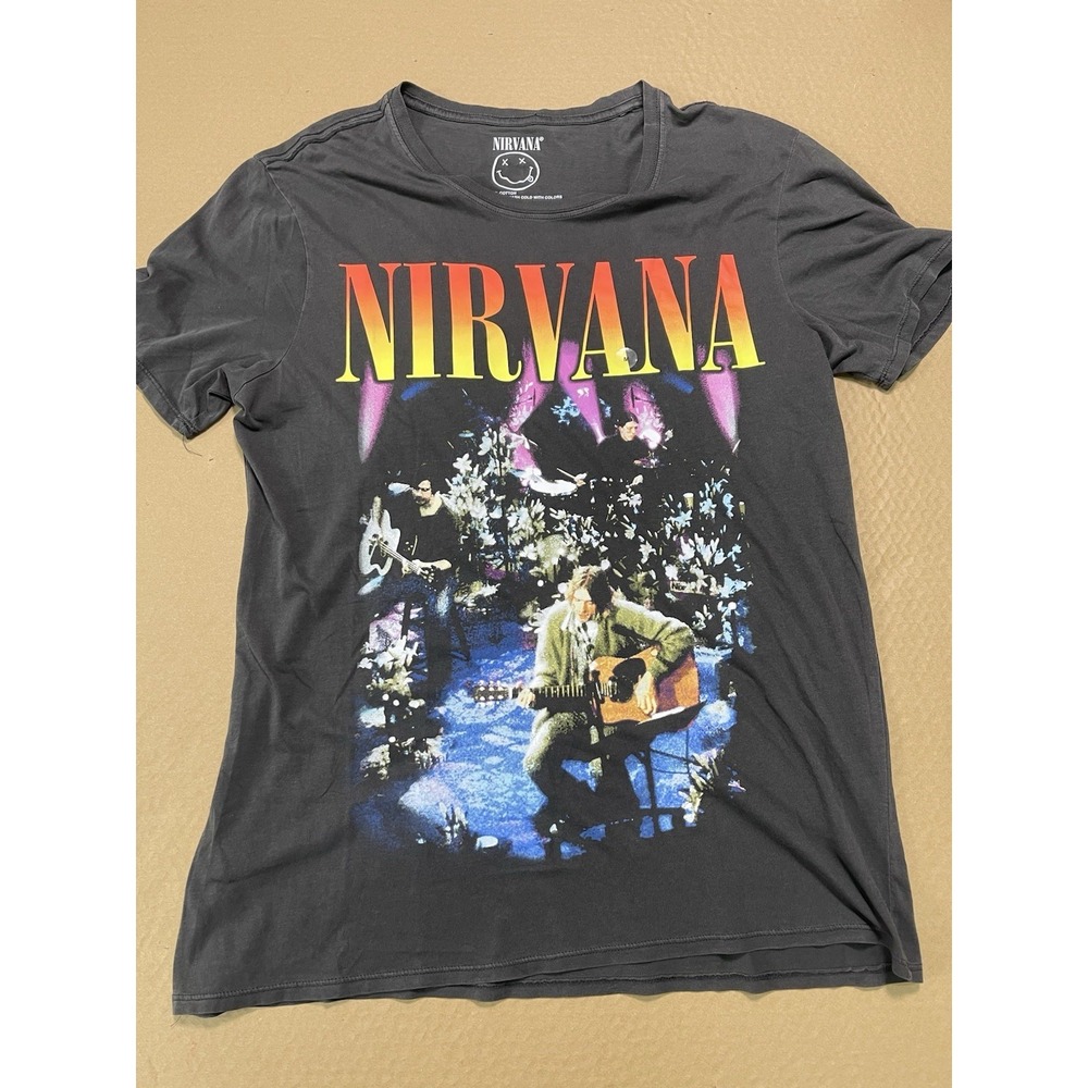 Nirvana 1993 Unplugged in New York Graphic T-Shirt Unisex Black M
